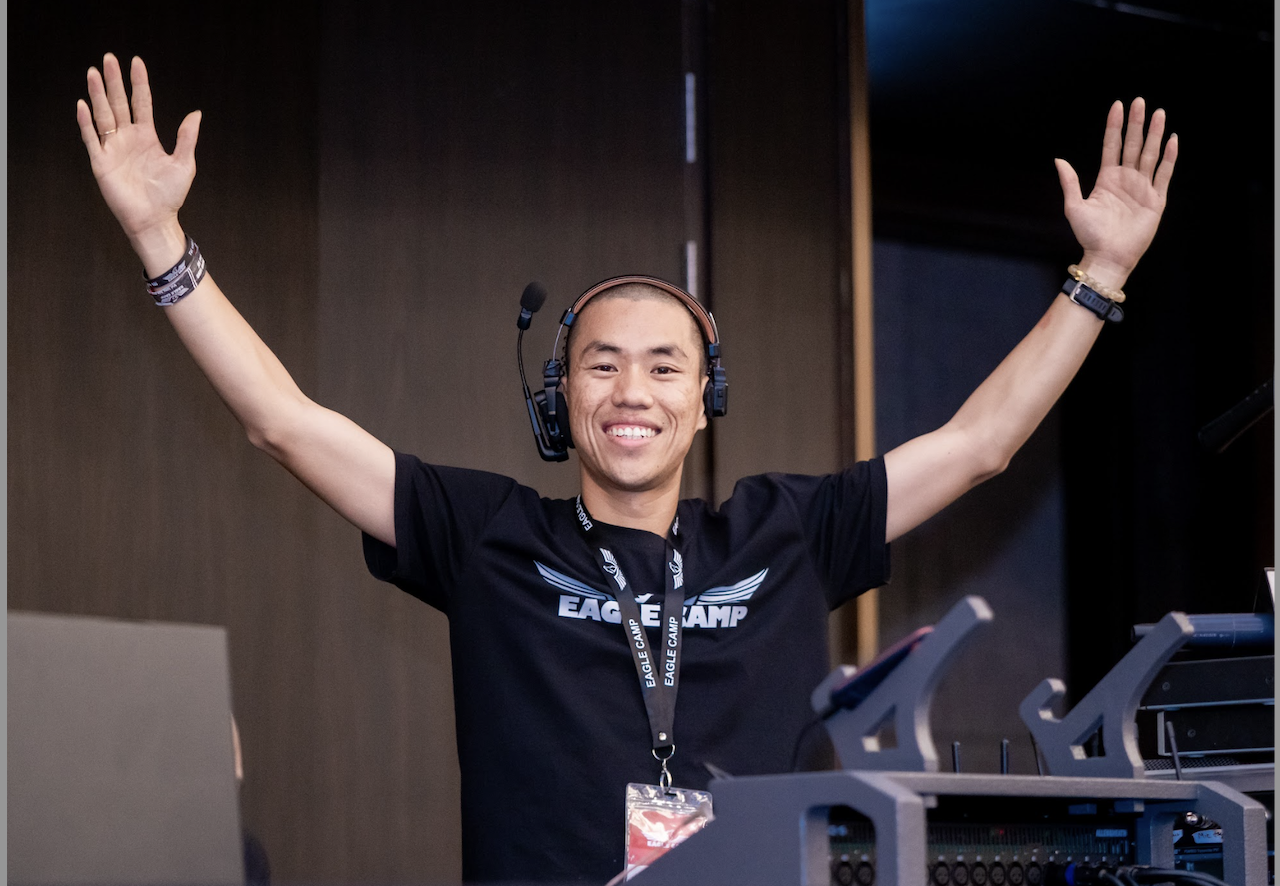 Người chọn kỷ luật nội tâm để phụng sự nông dân Việt